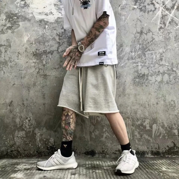 美潮短裤男宽松五分裤男士复古黑色休闲纯色运...