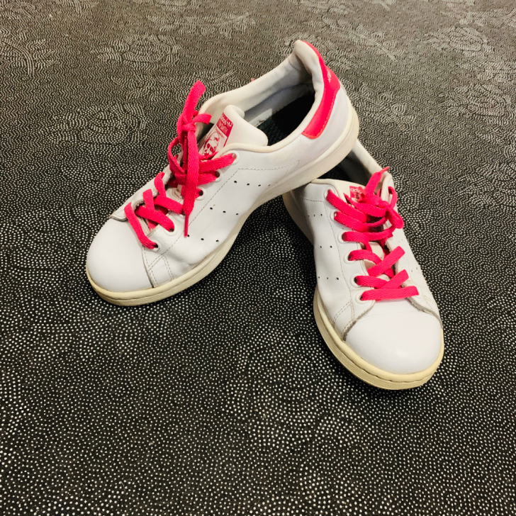 阿迪达斯三叶草女鞋正品