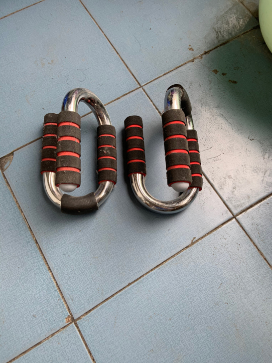 俯卧撑锻炼器