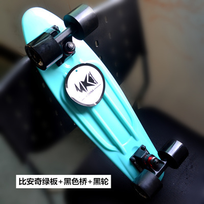 印花小鱼板香蕉板成人四轮滑板刷街板代步神器...