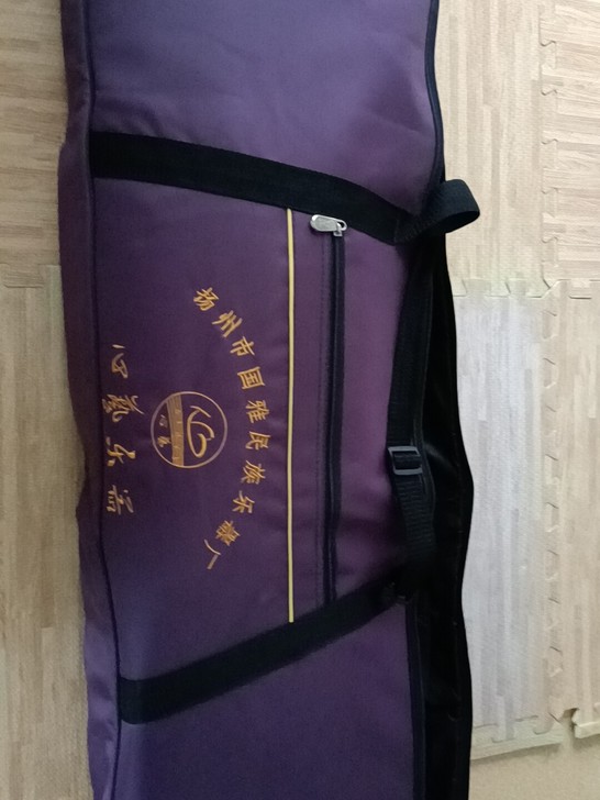 手里有九层新古筝出售，2018年买的有想买...