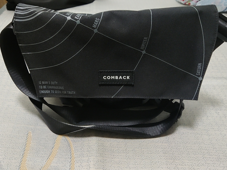 COMBACK 腰包全新，未使用过，放家里...