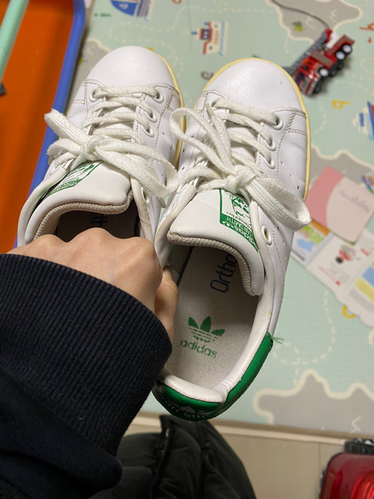 阿迪达斯板鞋36码。三叶草STAN SMI...