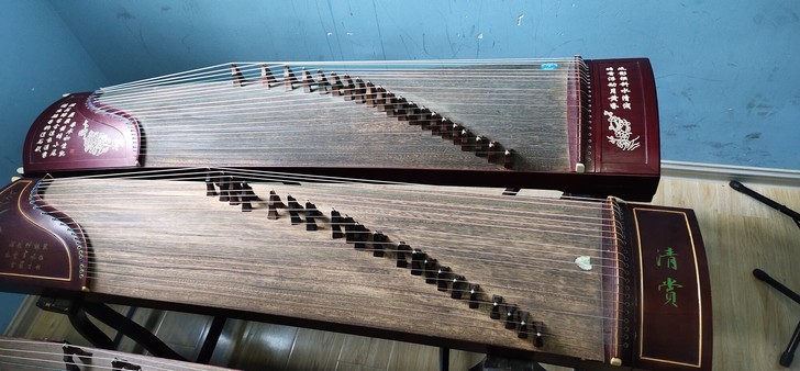 特价出一批琴房教学用古筝，品牌有敦煌等，价...