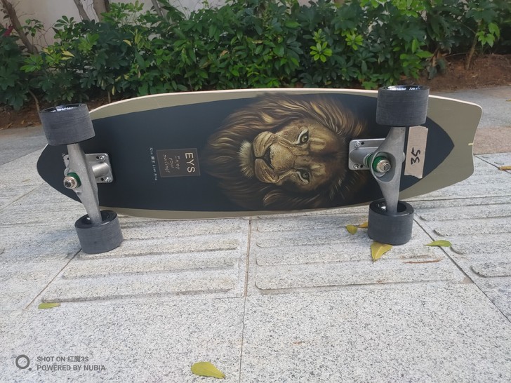 工厂存货板，瑕疵板，限量板，陆地冲浪滑板