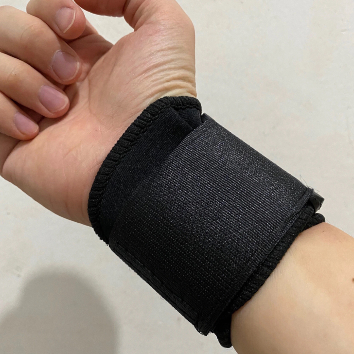 【2只装】全新护腕男加压健身缠绕扭伤防护调...