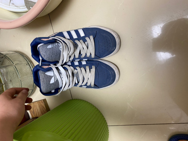 阿迪达斯三叶草高帮运动鞋范冰冰同款