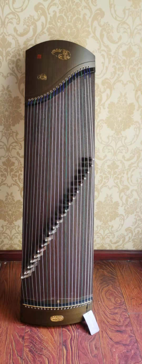 三分钟热度买的古筝，金韵正品购于实体店，几...