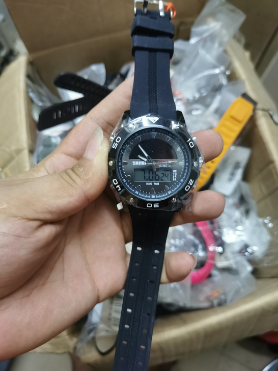 处理全新，时刻美电子手表，腕表运动手表，