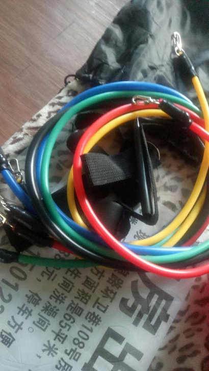 友情送瘦手臂100磅拉力器