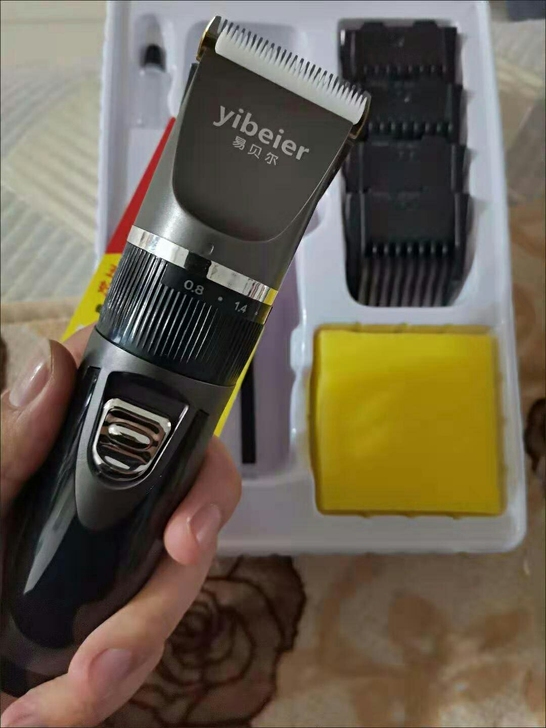 理发店倒闭处理闲置 全新高端理发剪理发器电...