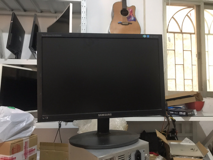 三星19寸液晶显示器,大品牌19寸好显示器