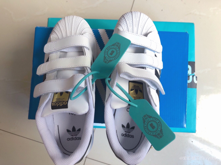 阿迪达斯板鞋，34码