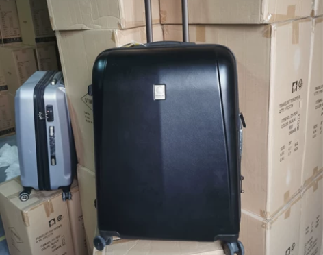marrlve全新未使用 黑色26寸 仓库...