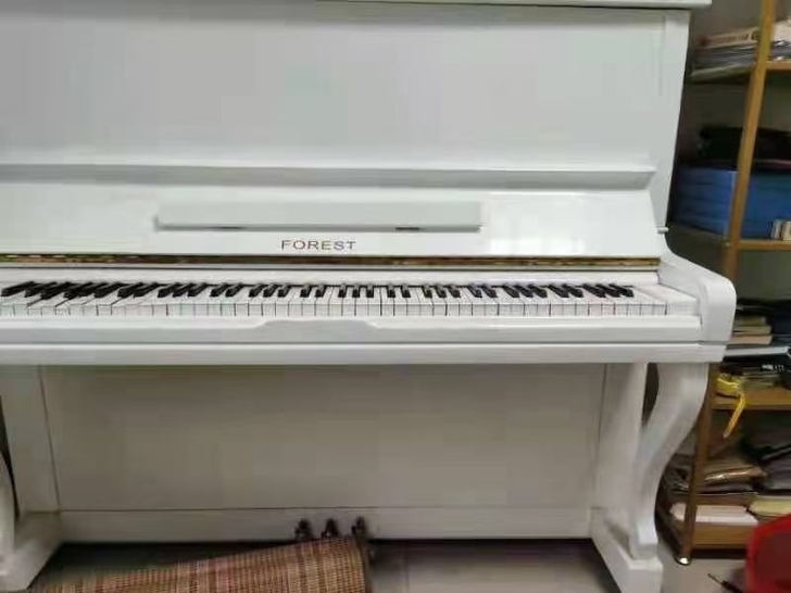 英昌钢琴，家里急卖，3800一口价，139...