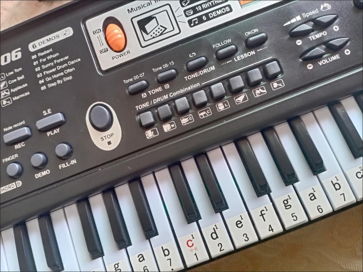 由于搬家，很多东西都用不上，电子琴便宜卖，...