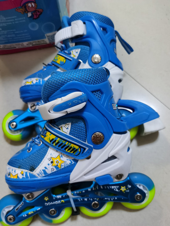 儿童旱冰鞋,穿了一次不学了