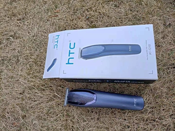 29包邮HTC电动充电理发器电推子剪发器成...