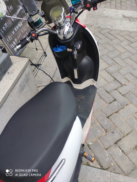 绿源电动车，一手车，买的半年左右 72伏，...