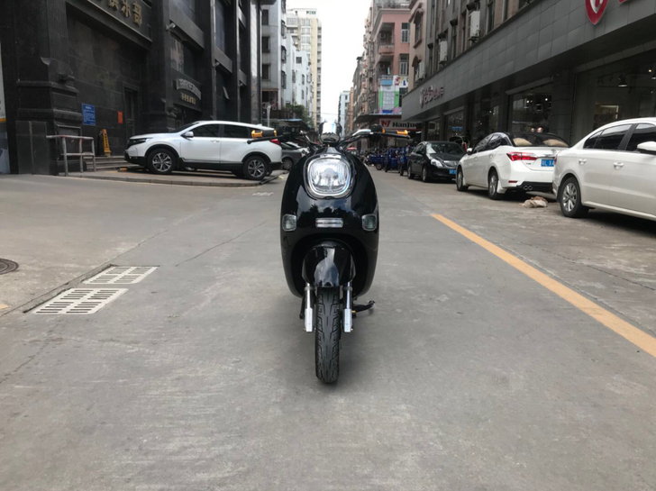 出售二手小绵羊踏板车,几乎全新,喜欢的兄弟...