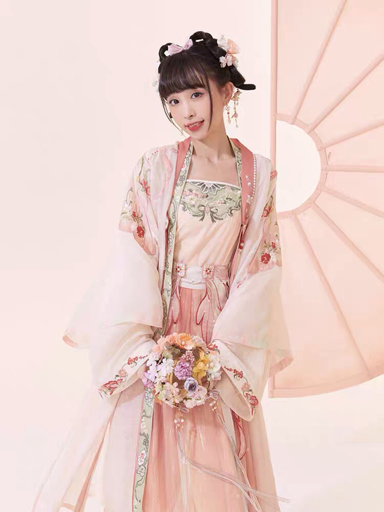 【十三余 小豆蔻儿】[花月之神] 绣花对襟...