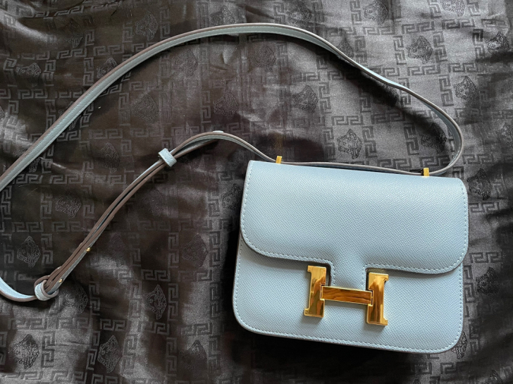 蓝色单肩斜挎包 H扣 全新 真皮