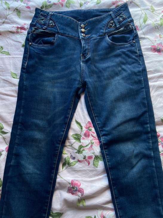 全新高腰加绒牛仔裤,L码,没有穿过