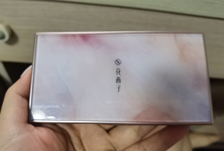 花西子修容粉盘，几乎全新，保质期到2023...