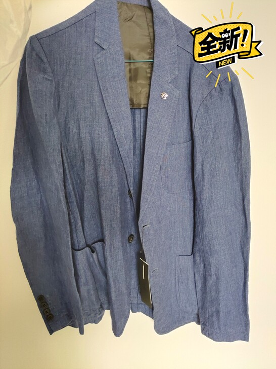 休闲西装,全新没穿。180-96,XL号码...