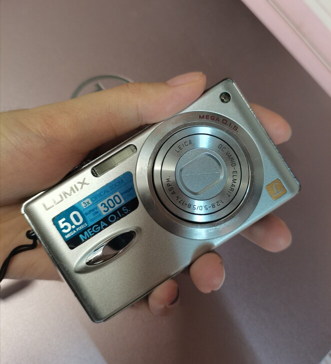 松下卡片机 买来拍毕业照的 现在用不上了 ...