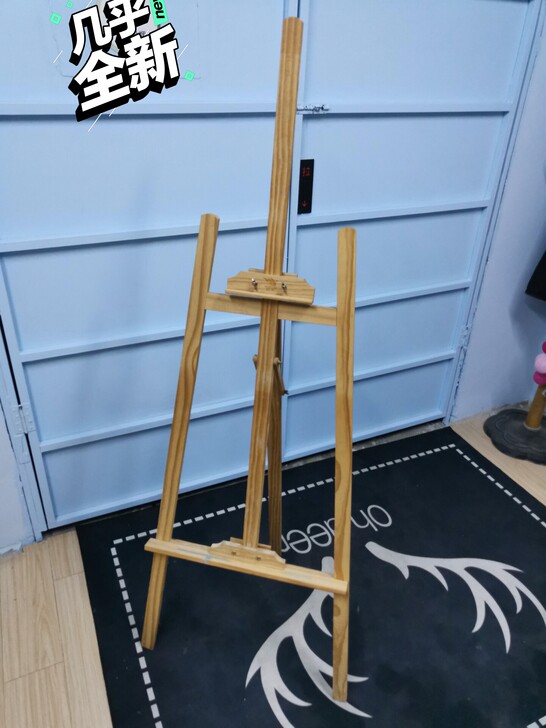六个1.5米黄松原木画架，一共六个，都一样...