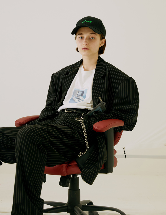 delivery廓形黑色条纹西装外套 吴赫...