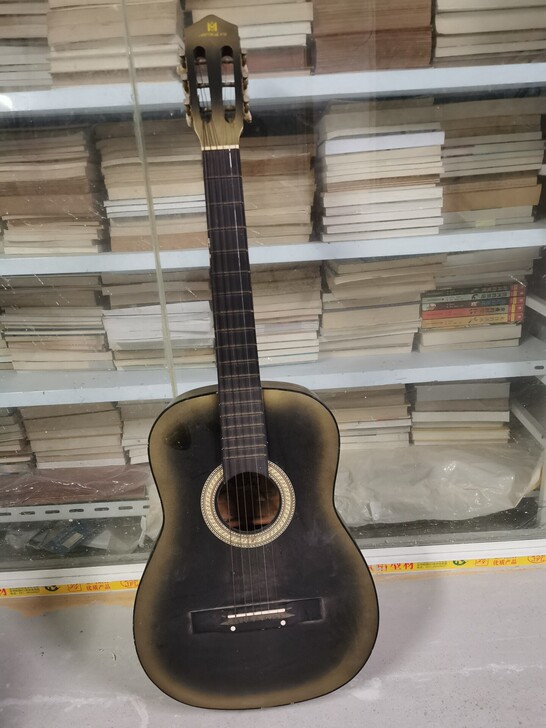 猫王吉他,纯实木,98x38,美国品牌,中...