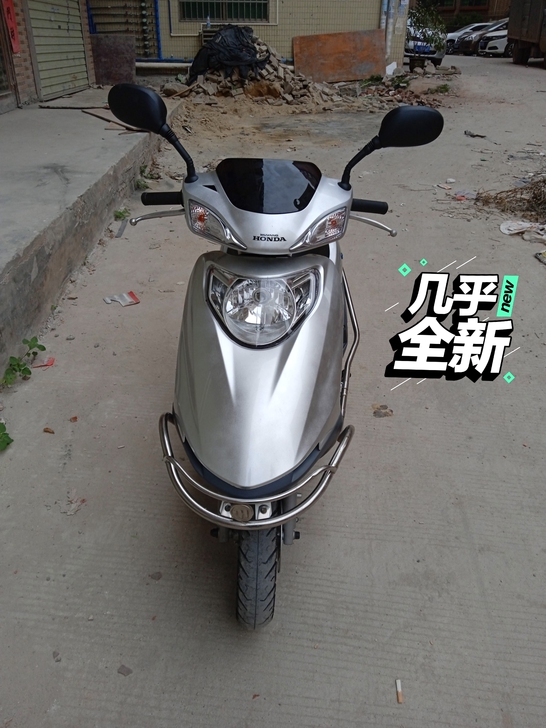 刚买半年，五羊本田，摩托车125.手续齐全...