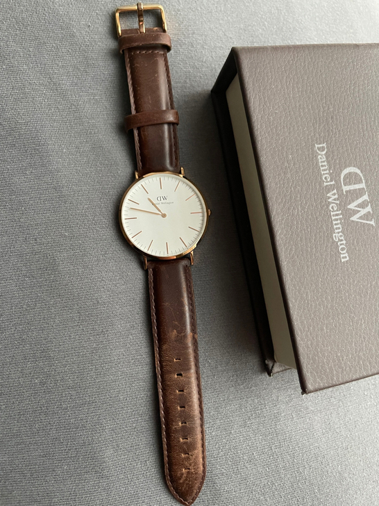 DW正品手表一款，闲置便宜甩