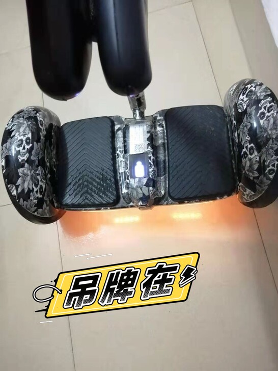 领奥平衡车9成新，电池换了没多久，续航15...