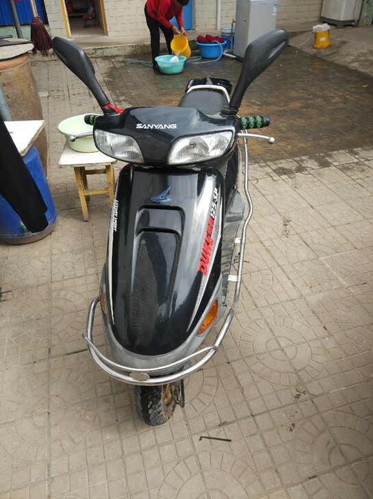 经典品牌台湾三阳迪爵125踏板一辆，电打火...