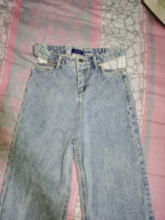 腰部镂空牛仔裤，78包邮