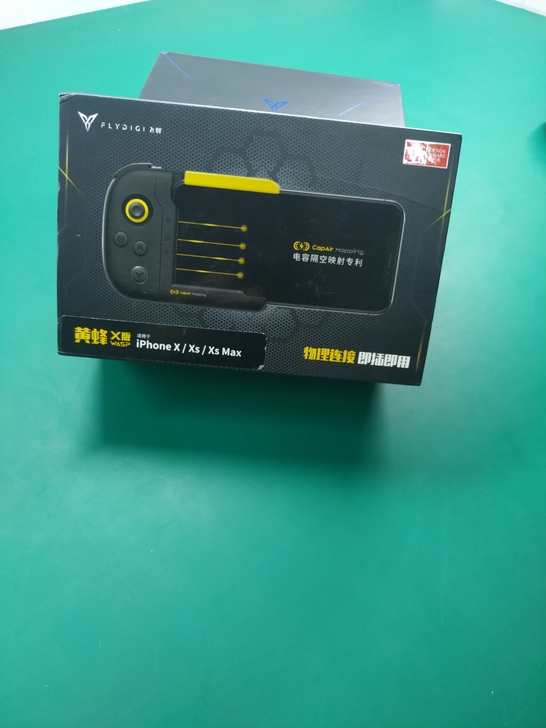 飞智黄蜂X半手柄 ，电容模式，适合苹果X以...