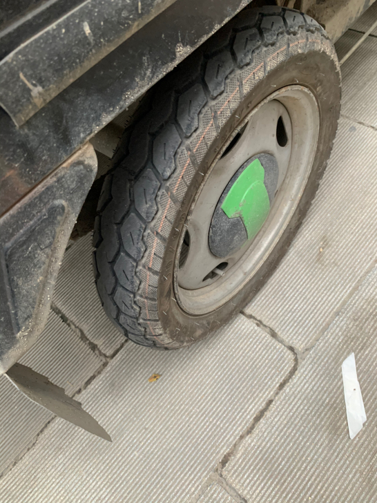 快递电三轮车，三个轮胎都是刚换的，旭派60...