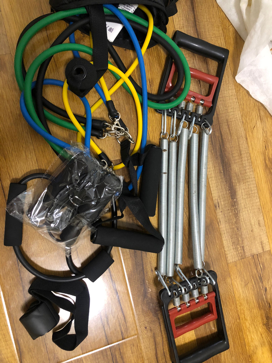 一套拉力器，买完了，没时间玩，没耐心玩，转...