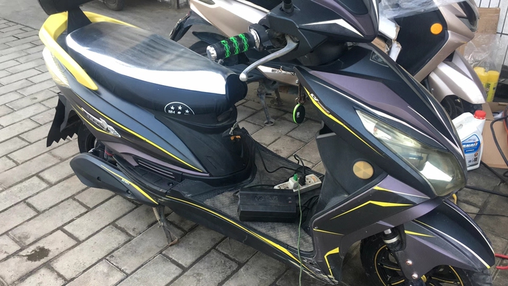 72伏九成新绿源电动车