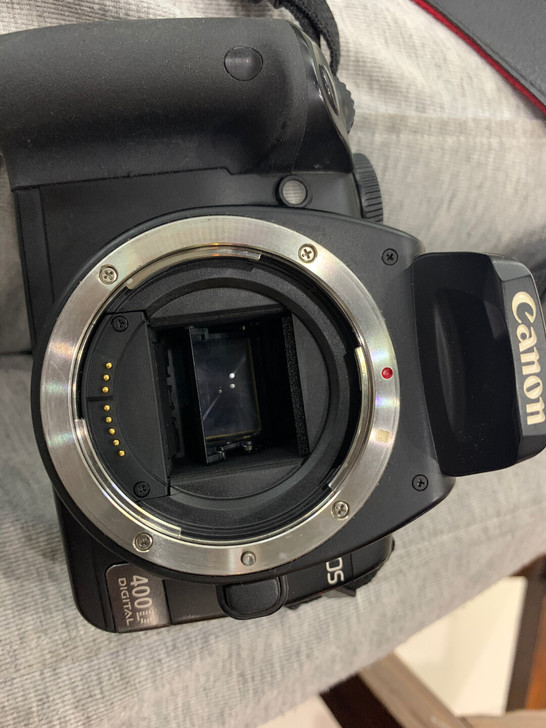 佳能400d，机身，带2电池，一充电器，成...
