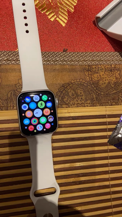 苹果watch6 开店库存的几个便宜出售 ...