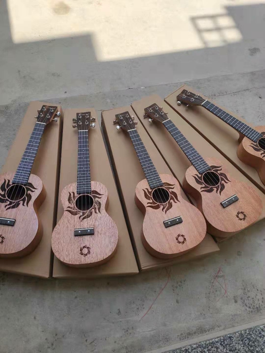 低价出原价800多尤克里里单板23寸单板乌...