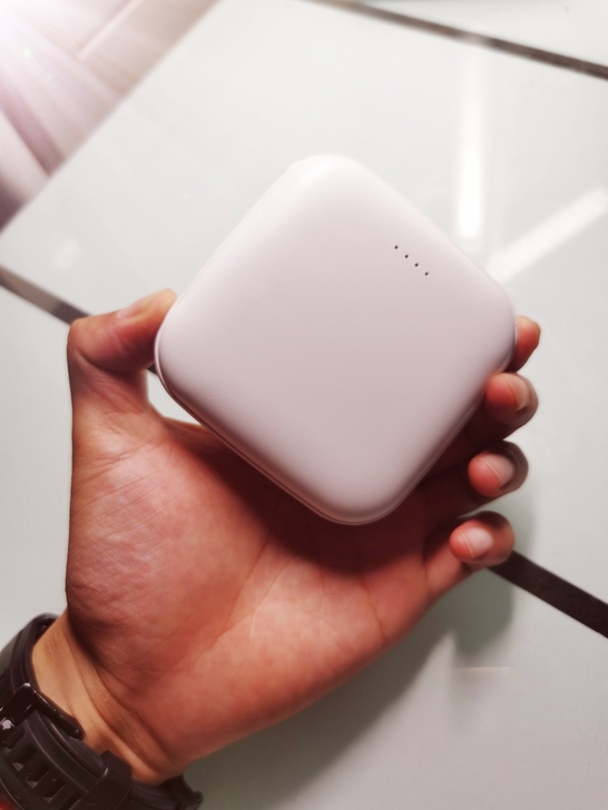 迷你充电宝 移动电源 卡片小巧超薄  创意...