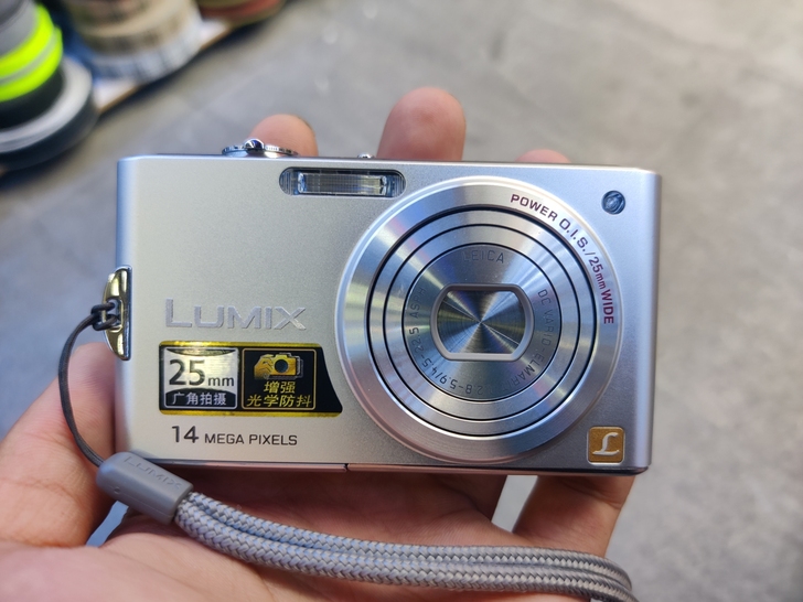 松下fx68，大概98-95新，图片是自己...