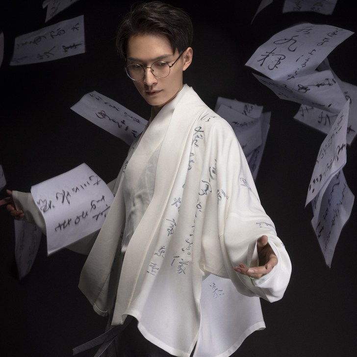 重回汉唐 汉元素裤子。穿过一次。不适合我。