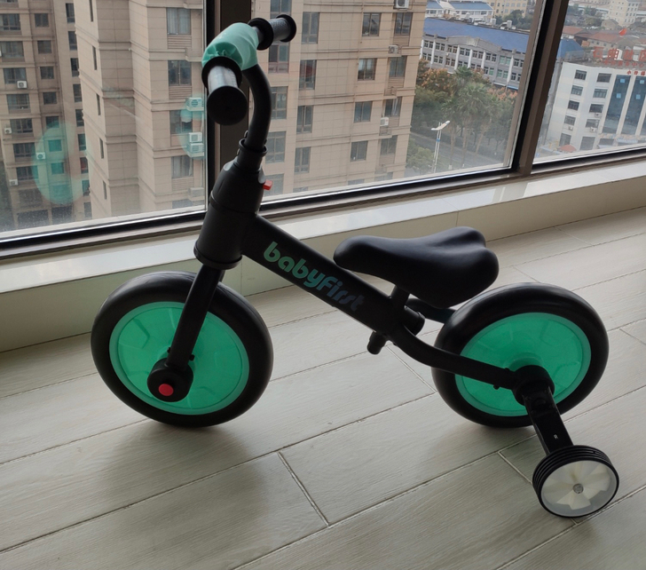 全新未拆封正品 宝贝第一平衡车脚踏车