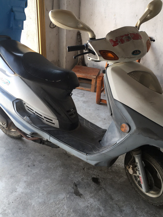 豪爵悦星125摩托车，灯亮表走，一强着火，...